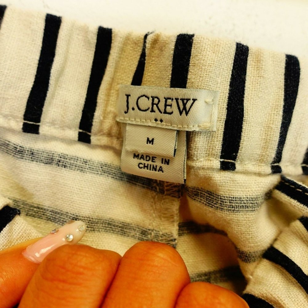J. CREW Women's White Black Dolphin Shorts MEDIUM Beach Striped Mid Rise Relaxed - Picture 3 of 11